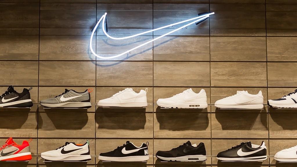 Упаковщик брендовой одежды Nike в Чехии (Прага)